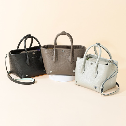 エーディーエムジェイ　ＴＨＥ　ＢＥＥ　牛革シュリンク型押し　２ウェイ　キューブミニトートバッグ