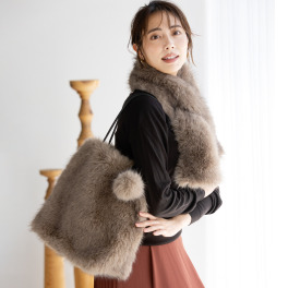 トーチ プレミアムフェイクファー 差し込みマフラー＆ ＰＯＭＰＯＭチャーム付 トートバッグ