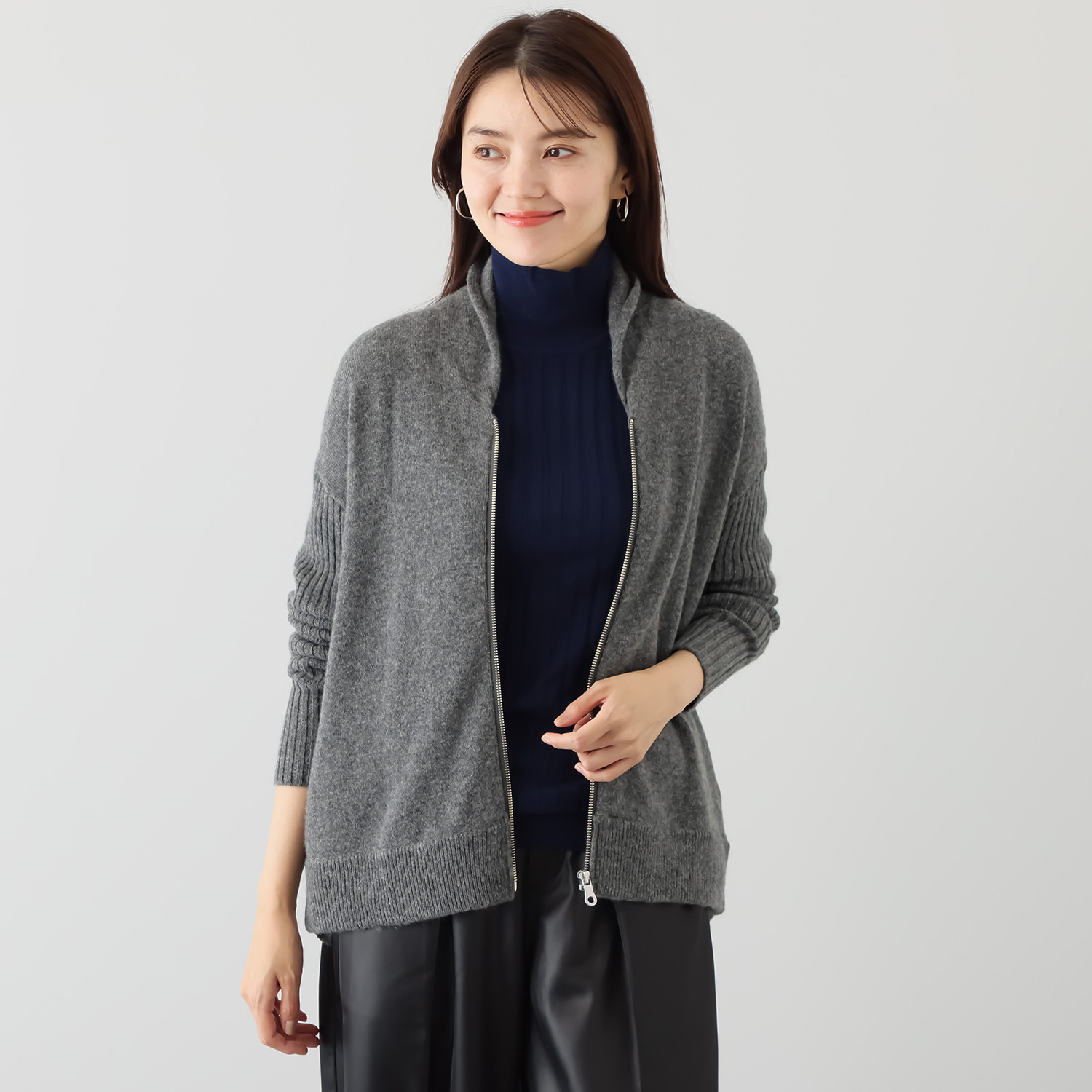 エヌエフ 自社牧場で育った ウールカシミヤ ジップアップブルゾン