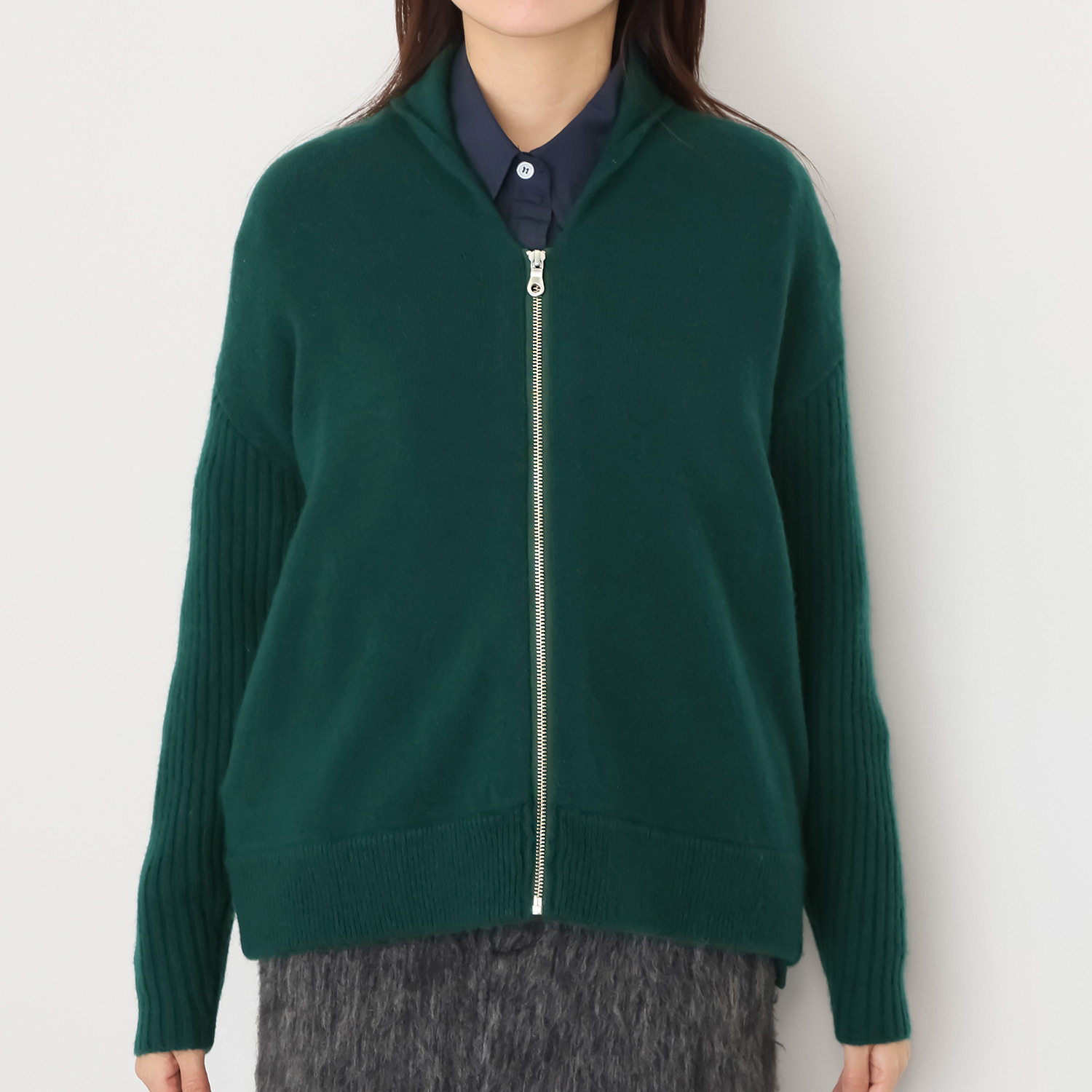 エヌエフ 自社牧場で育った ウールカシミヤ ジップアップブルゾン