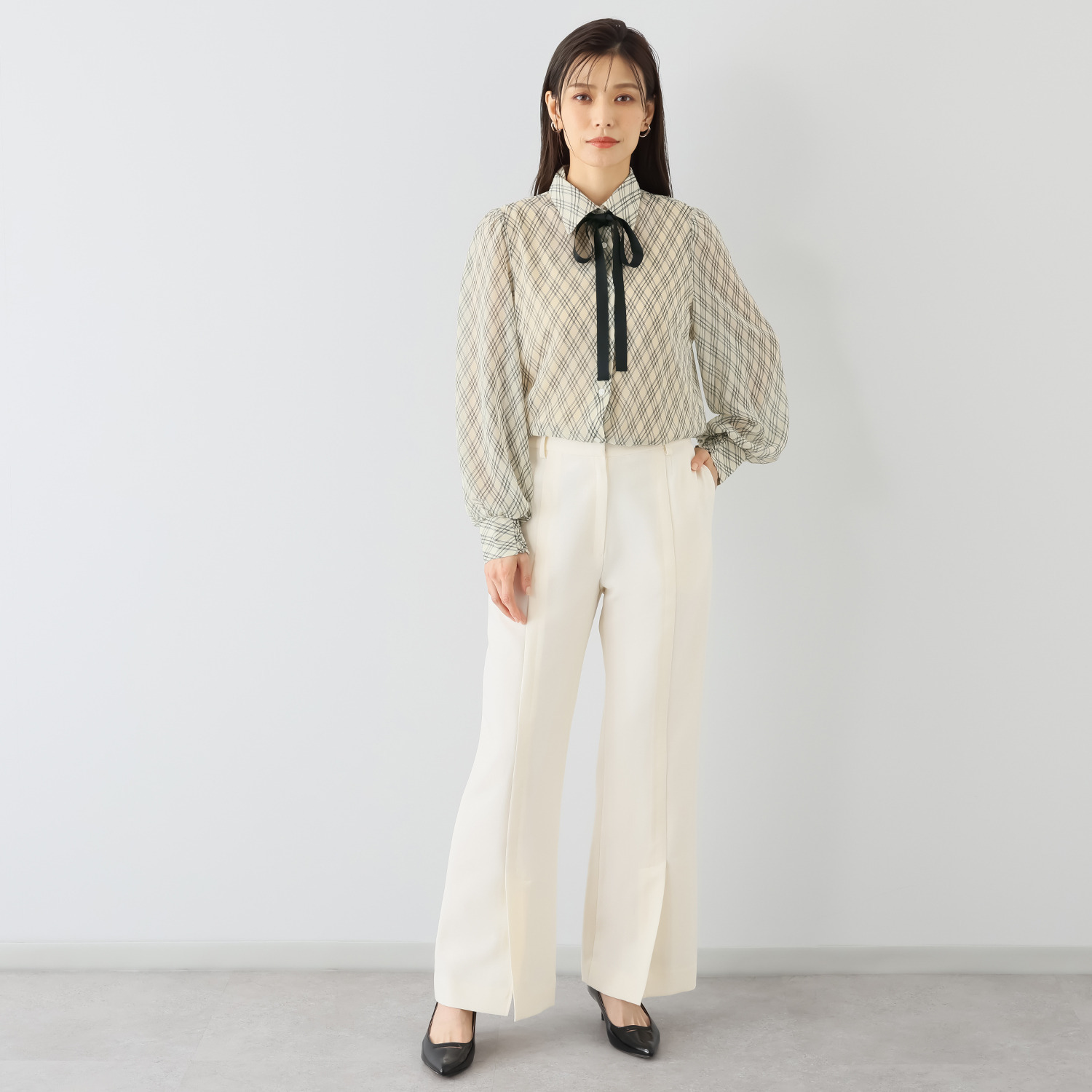 マダムヒロコ リボンアクセント チェックシアーブラウス ＜インナー付＞