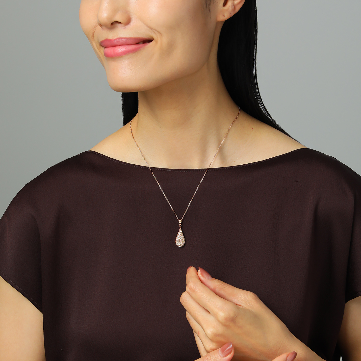 アビステ ステンレス クリスタルガラス ティアドロップペンダント