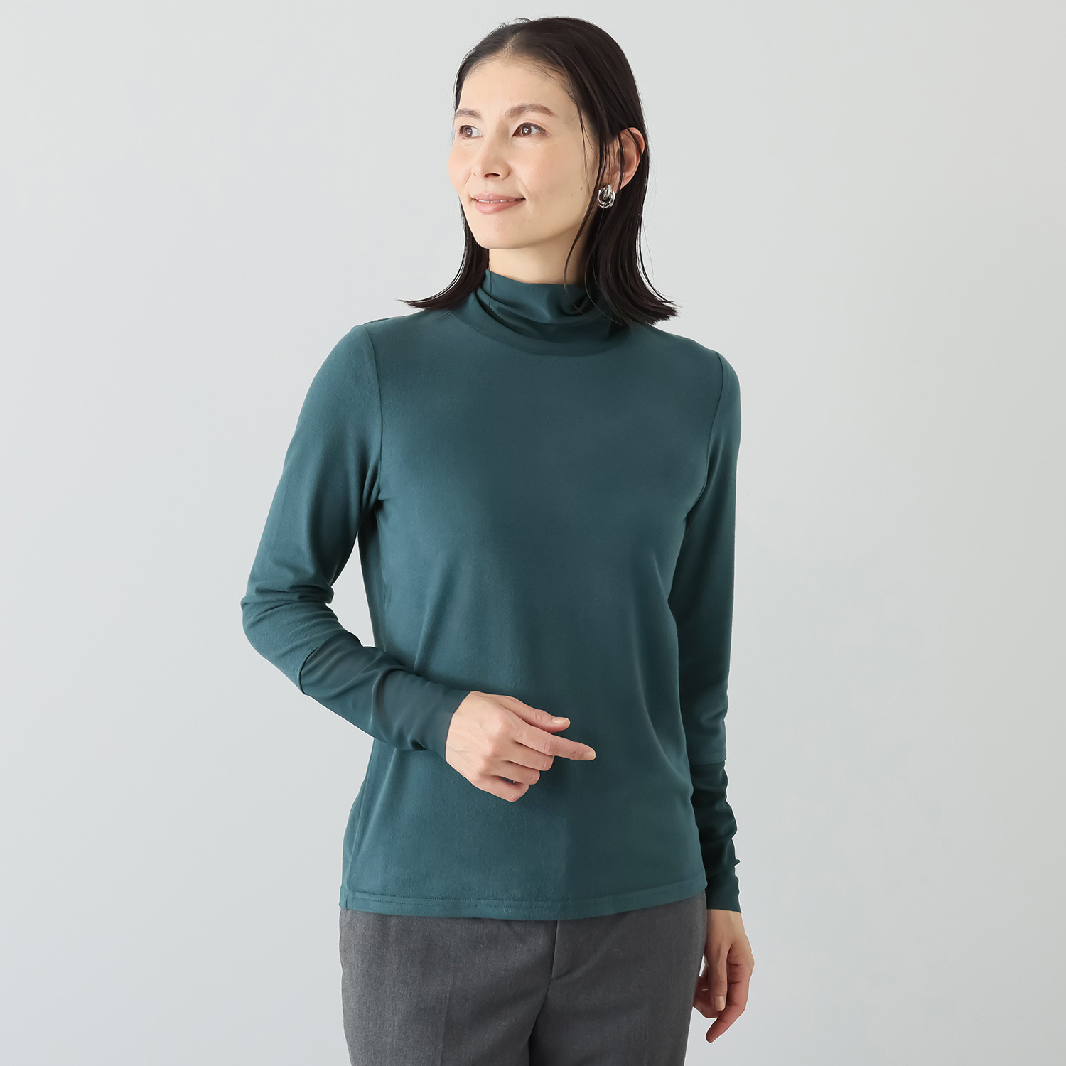 スタイル・ラヴィー チュールアクセント 極上の暖かさ＆肌触り！ 新感覚のタートルネック プルオーバー