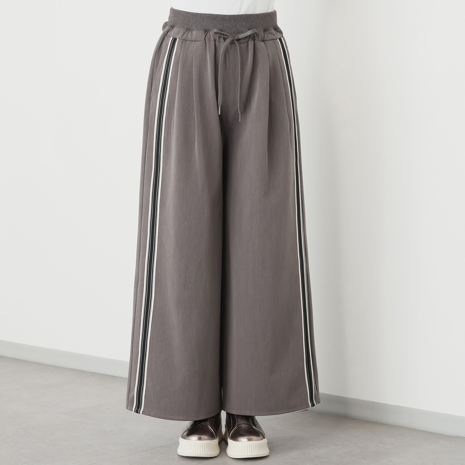 スタイル・ラヴィー ラインアクセント リブ付 モードなワイドパンツ