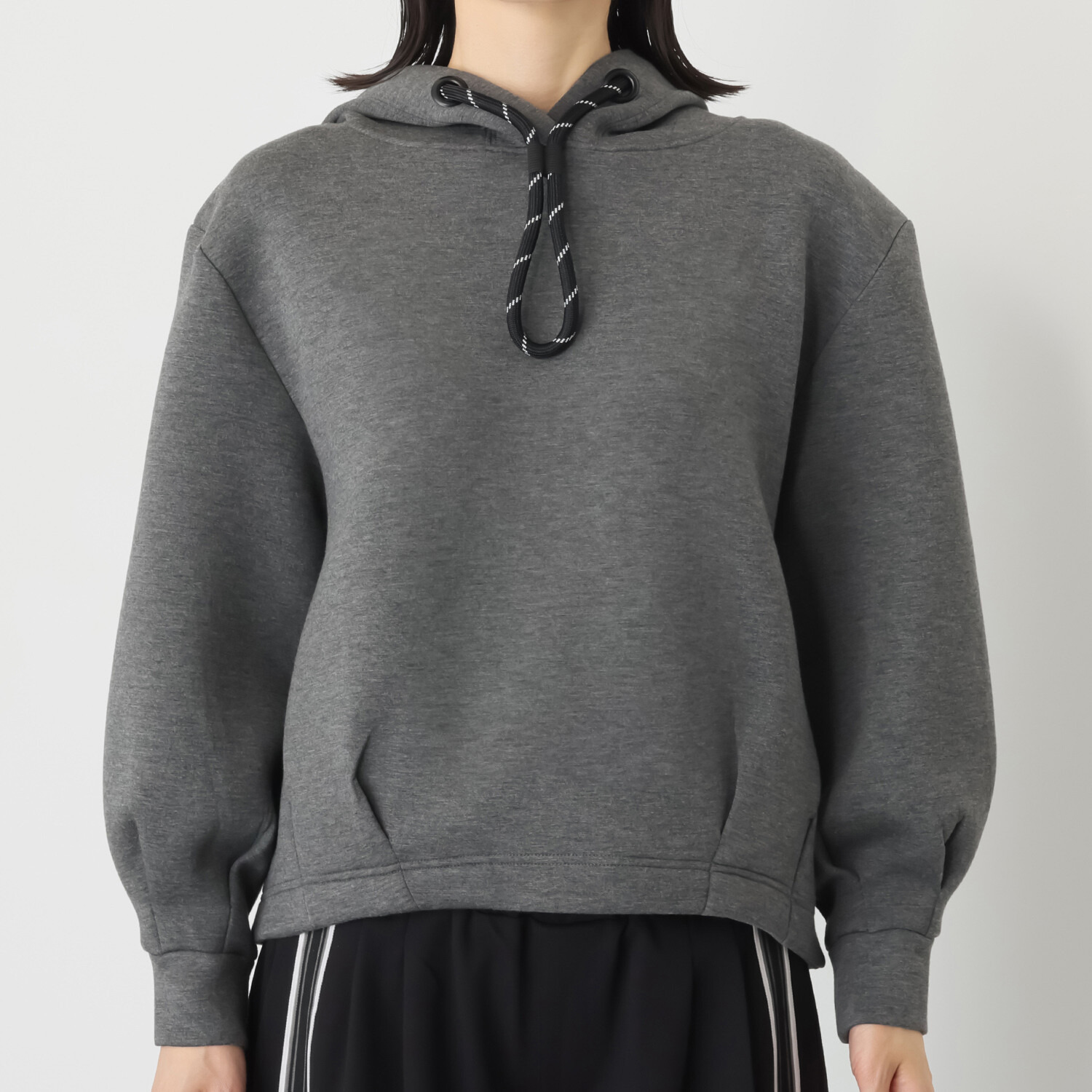 スタイル・ラヴィー ライトなダブルカットソー ドローストリングデザイン シルエットにこだわった フーディープルオーバー