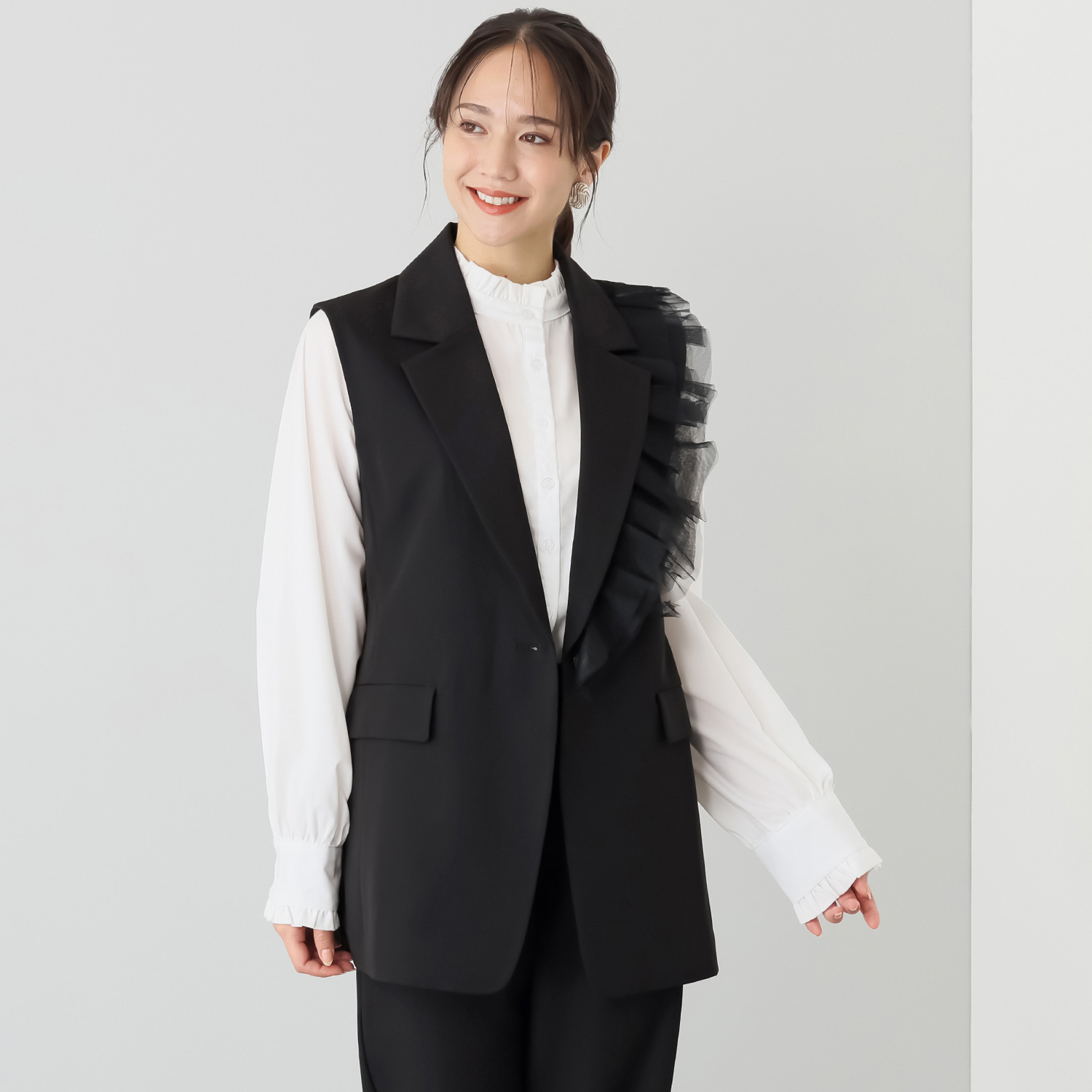 ボンボン・エ・ショコラ チュールパーツ付 ハンサムジレ