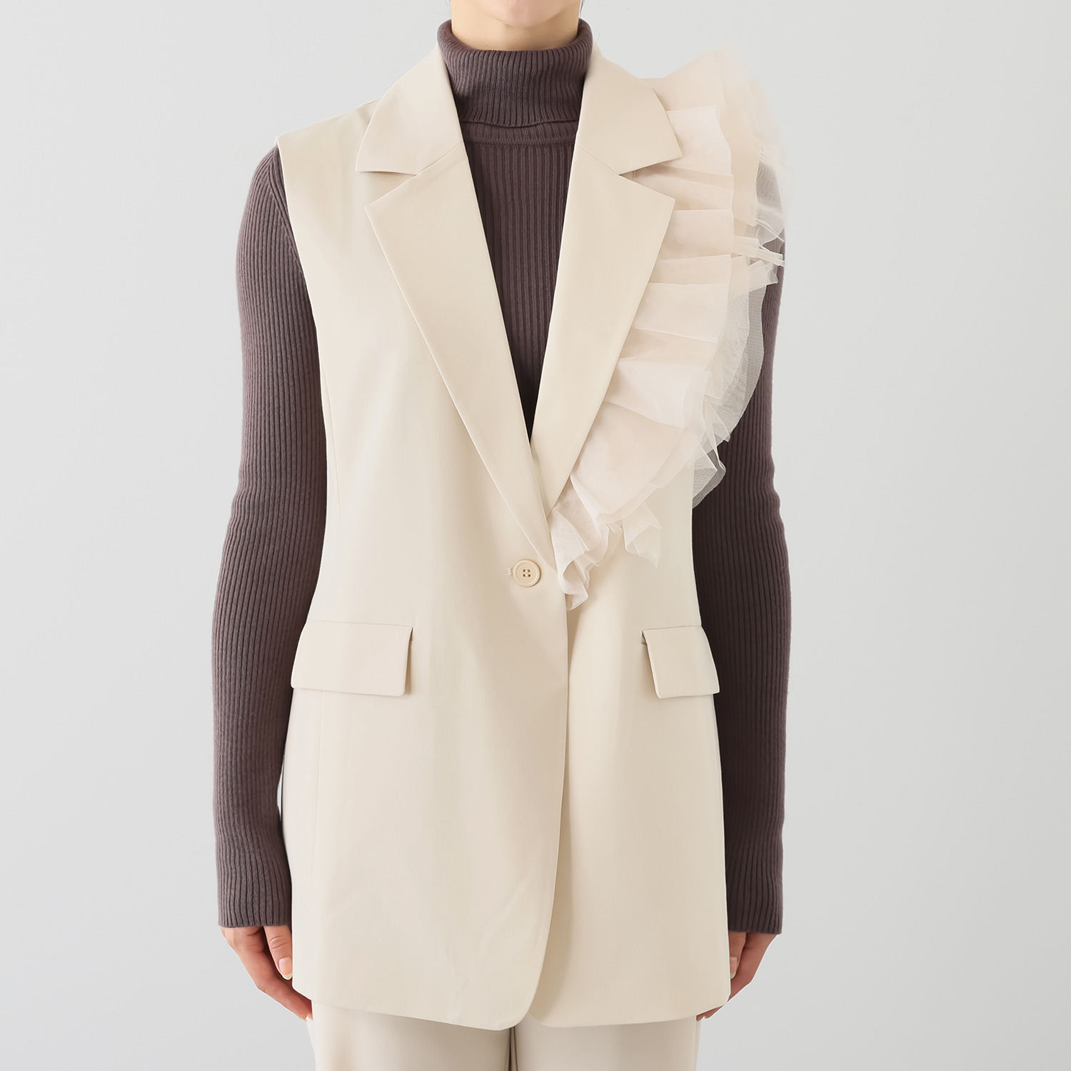 ボンボン・エ・ショコラ チュールパーツ付 ハンサムジレ