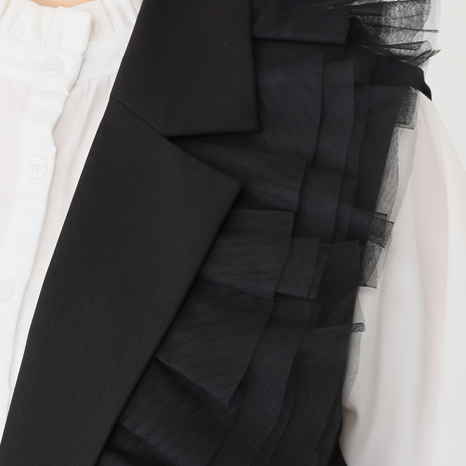 ボンボン・エ・ショコラ チュールパーツ付 ハンサムジレ