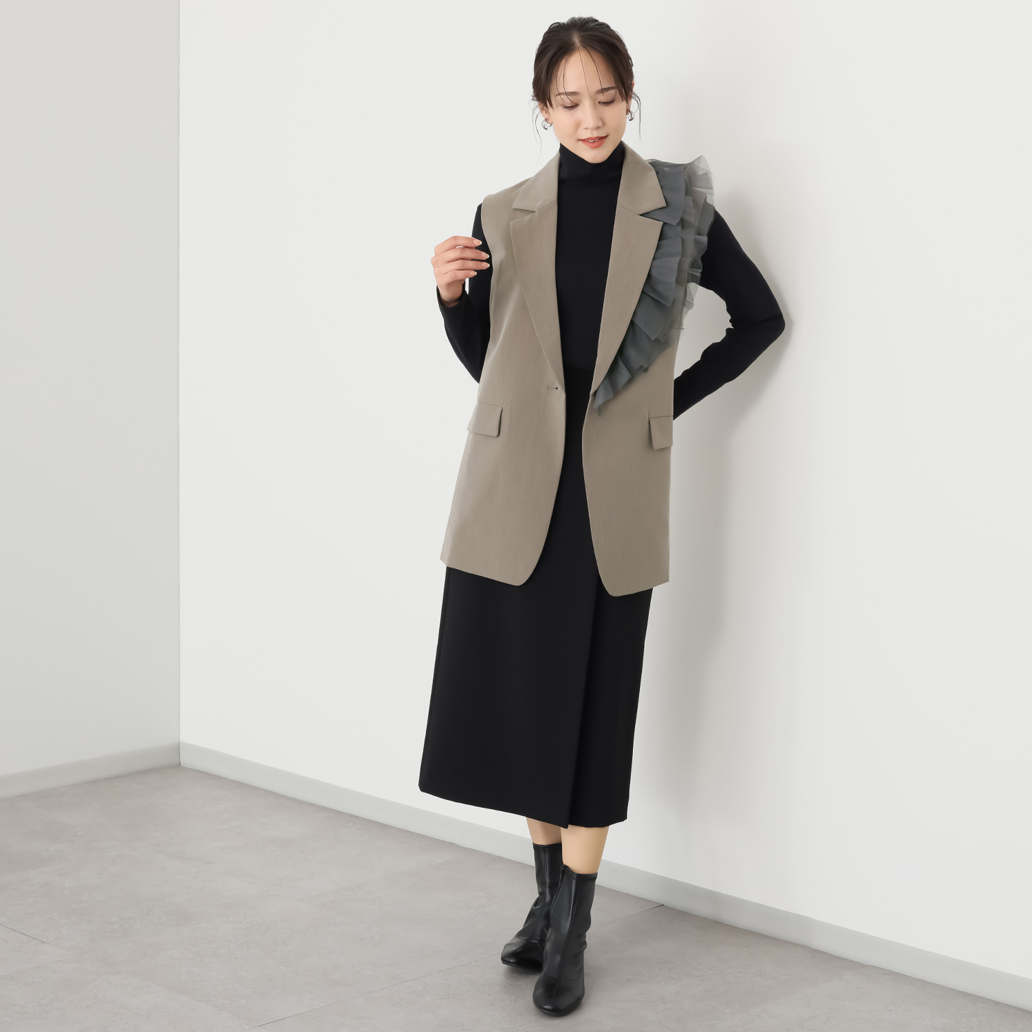 ボンボン・エ・ショコラ チュールパーツ付 ハンサムジレ