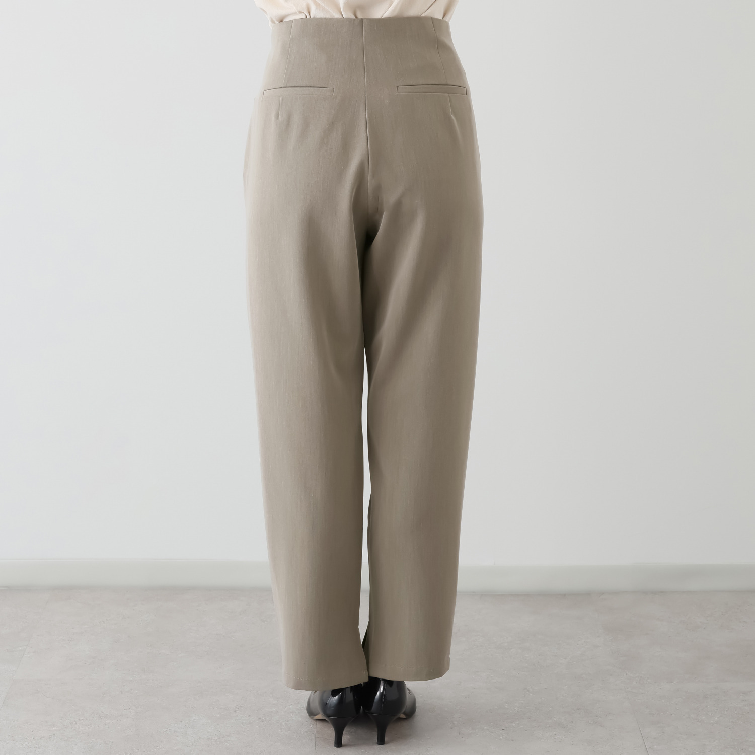 ボンボン・エ・ショコラ テーパードパンツ