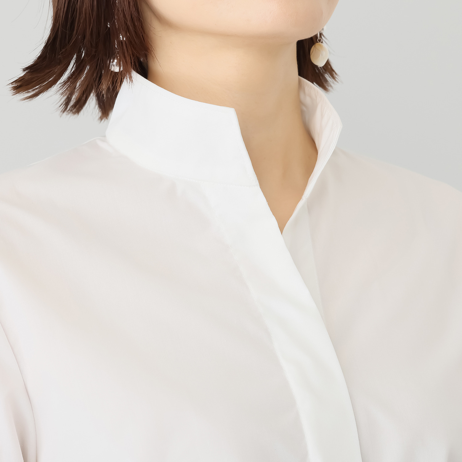 ボンボン・エ・ショコラ カフスレース付 スタンドカラーシャツ