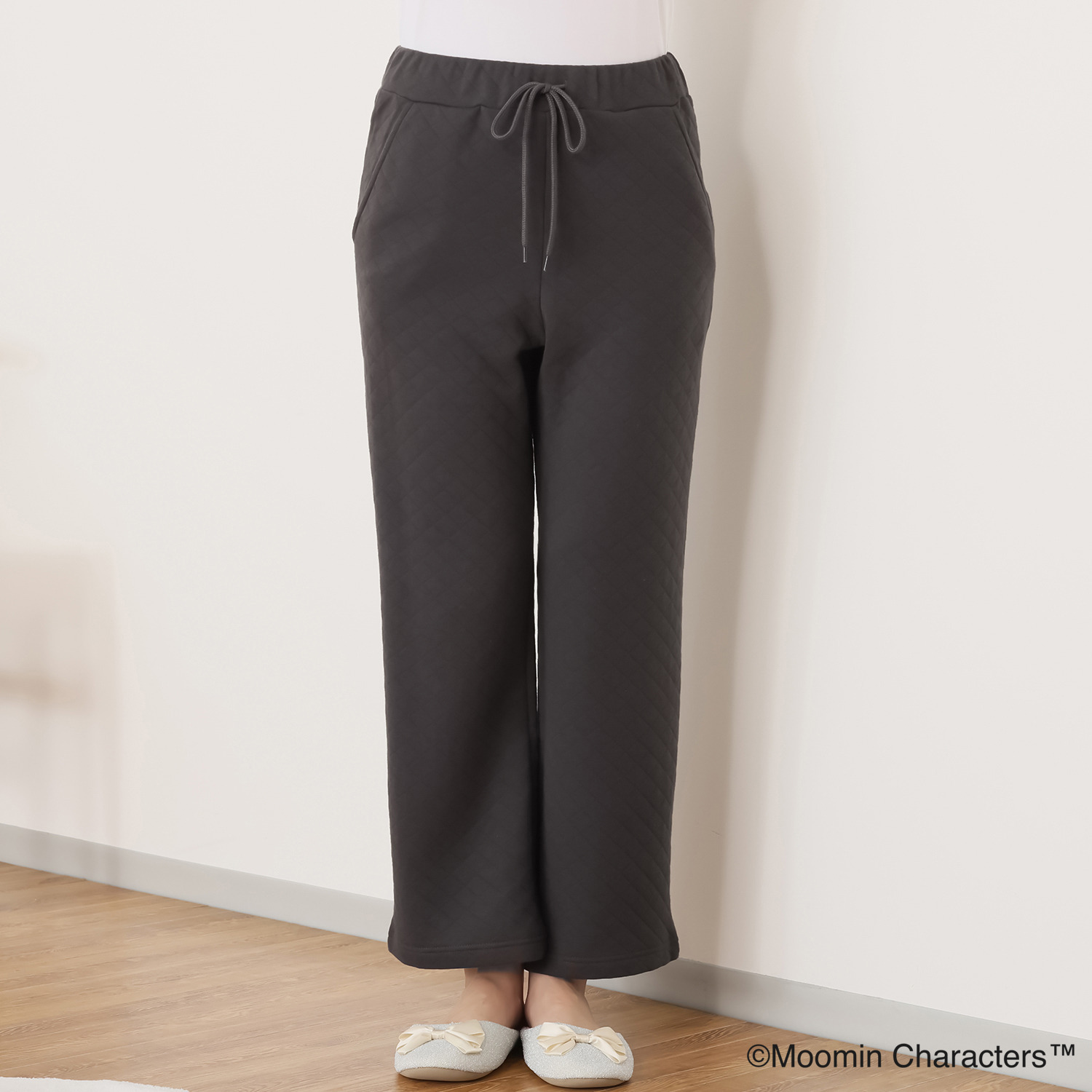 ムーミン サガラ刺しゅう入り ふんわりキルト素材の ルームウェア上下セット