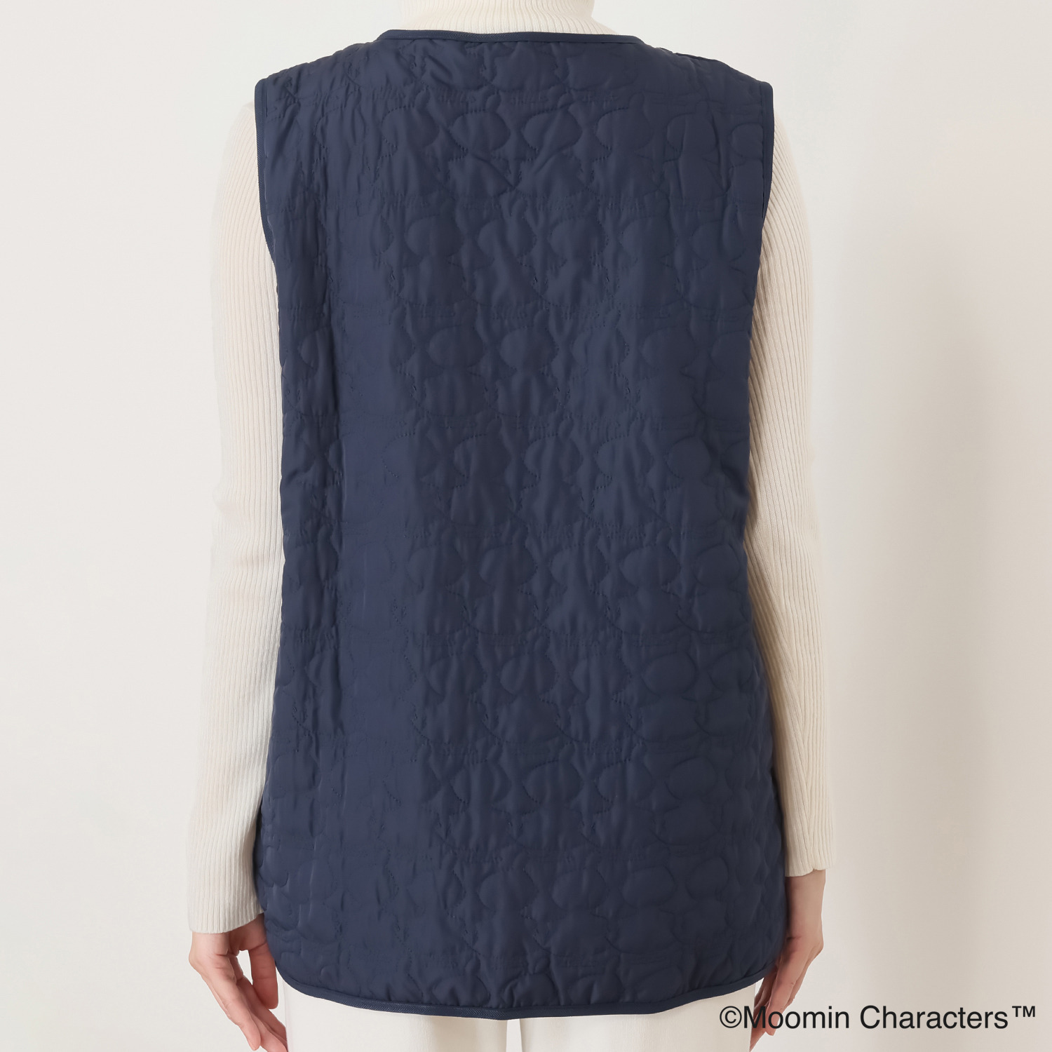 ムーミン シルエット型キルト 裏フリースのあたたか ルームベスト