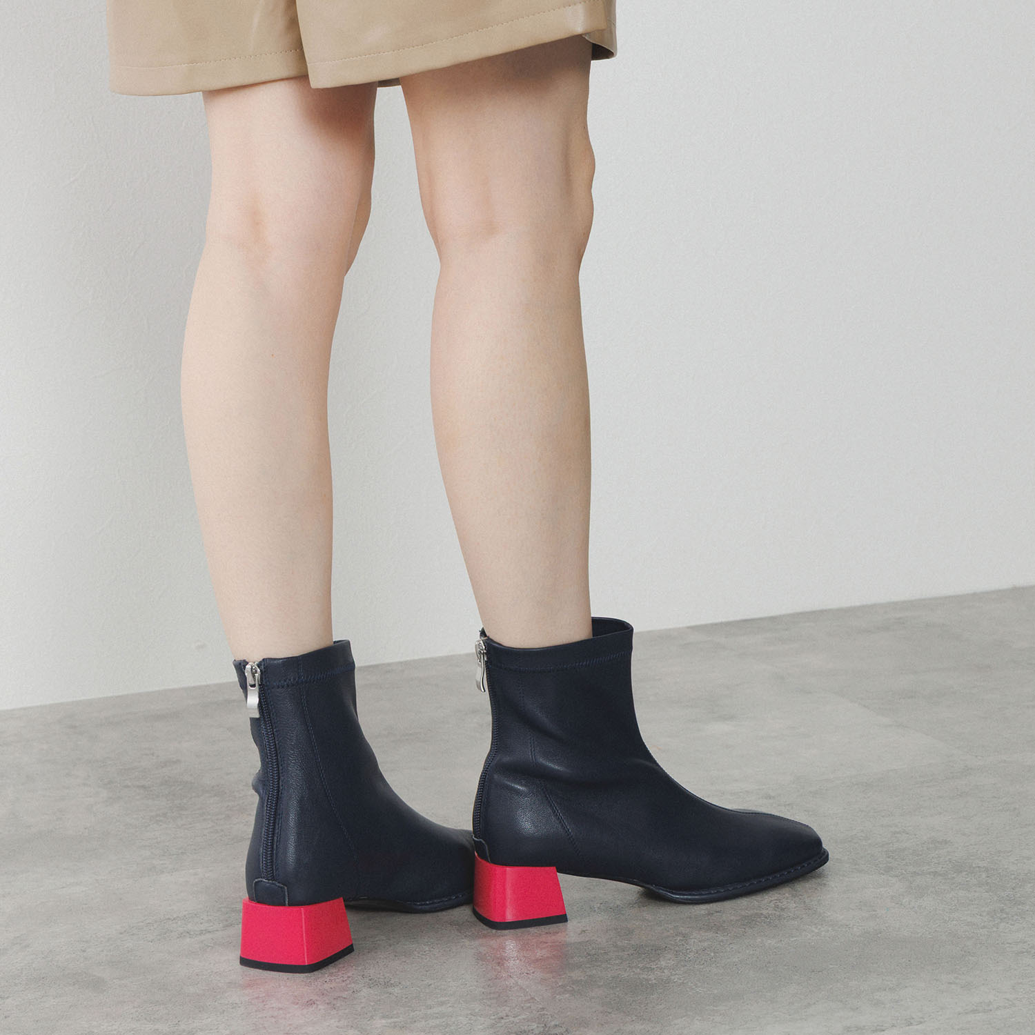 ニカル ストレッチシープレザー バイカラーヒールブーツ