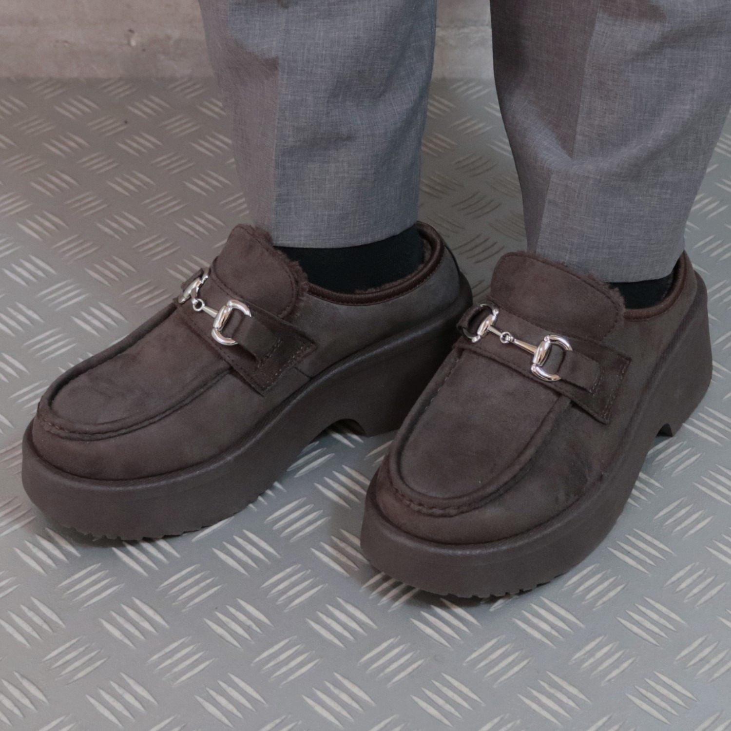 ズッカ　クラブ 内側あったか ビットデザイン 厚底ミュールローファー