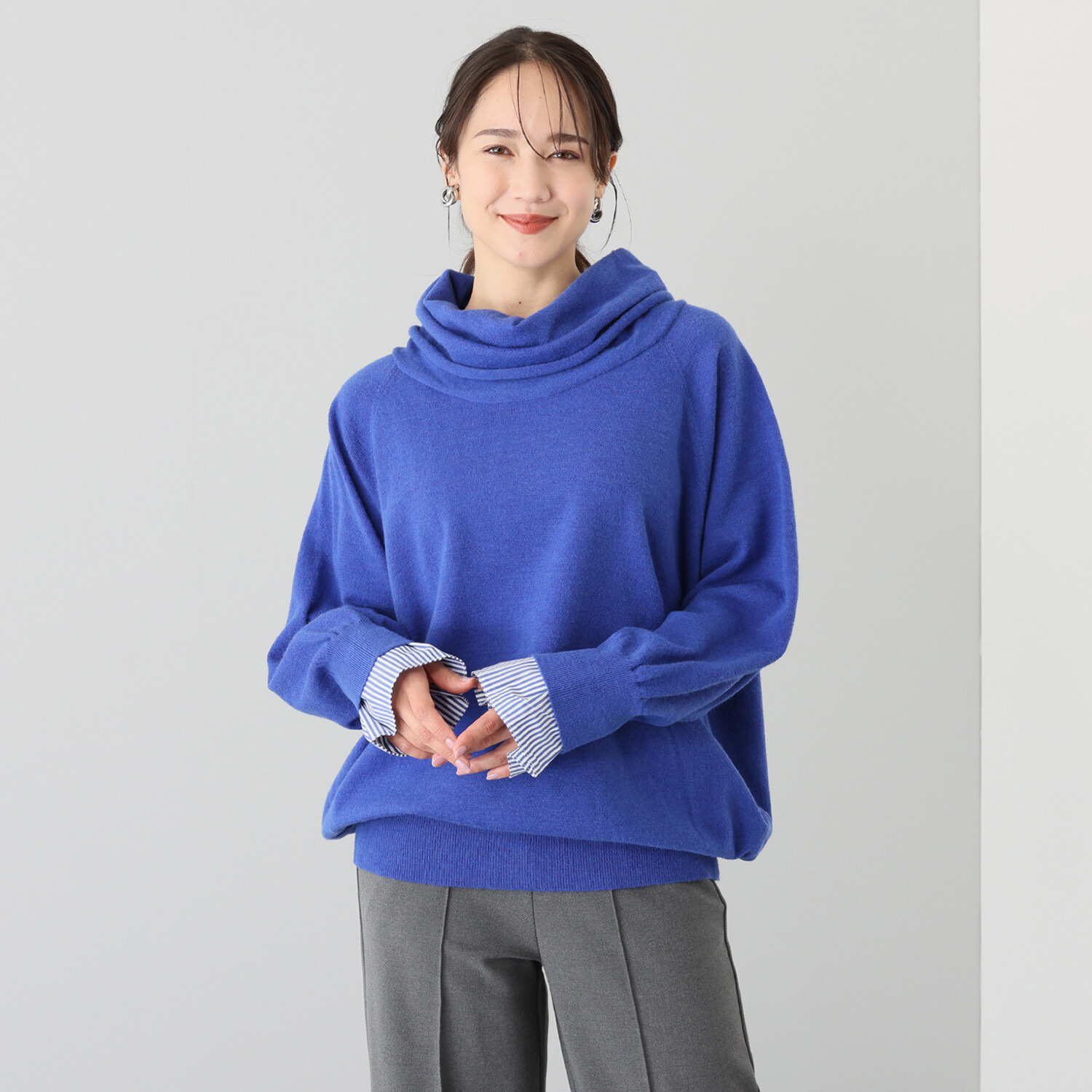 クワンティシ ストライプカフス付 オフタートル ニットプルオーバー