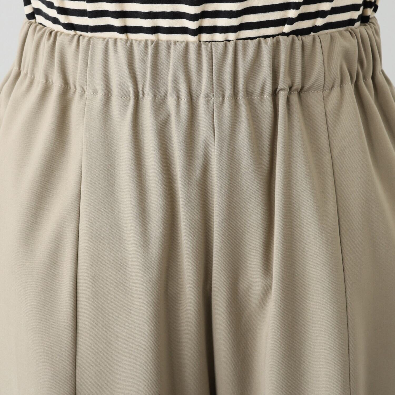 クワンティシ カーブシルエット イージーパンツ