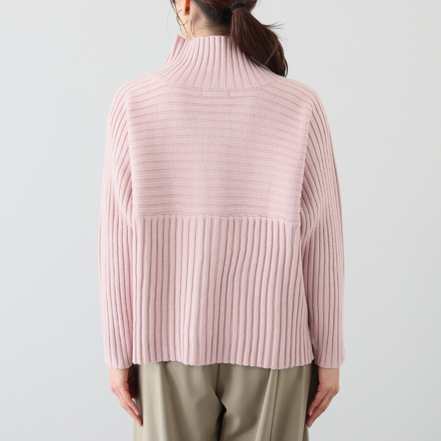 クワンティシ フロントジップ ニットブルゾン