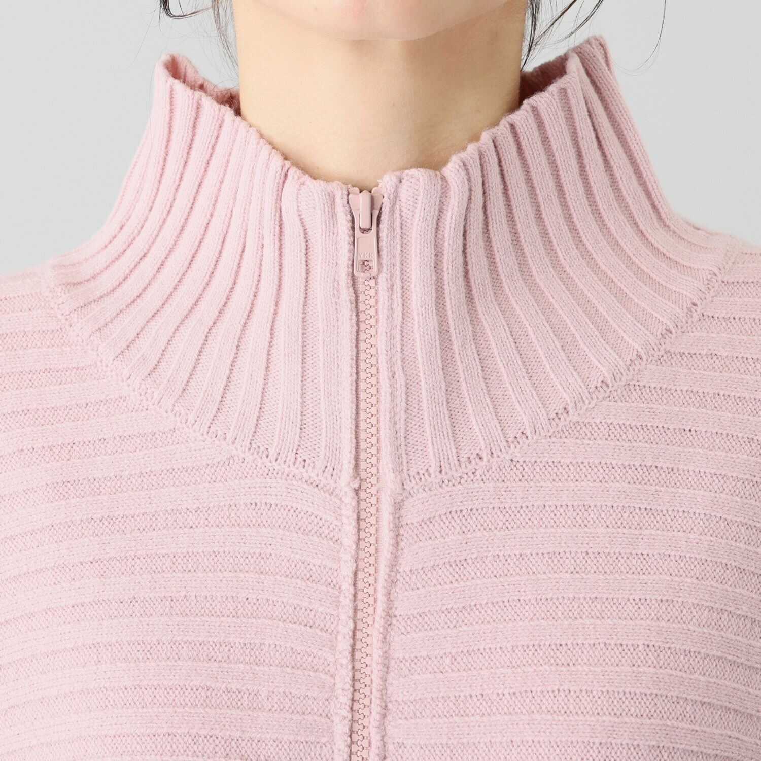 クワンティシ フロントジップ ニットブルゾン