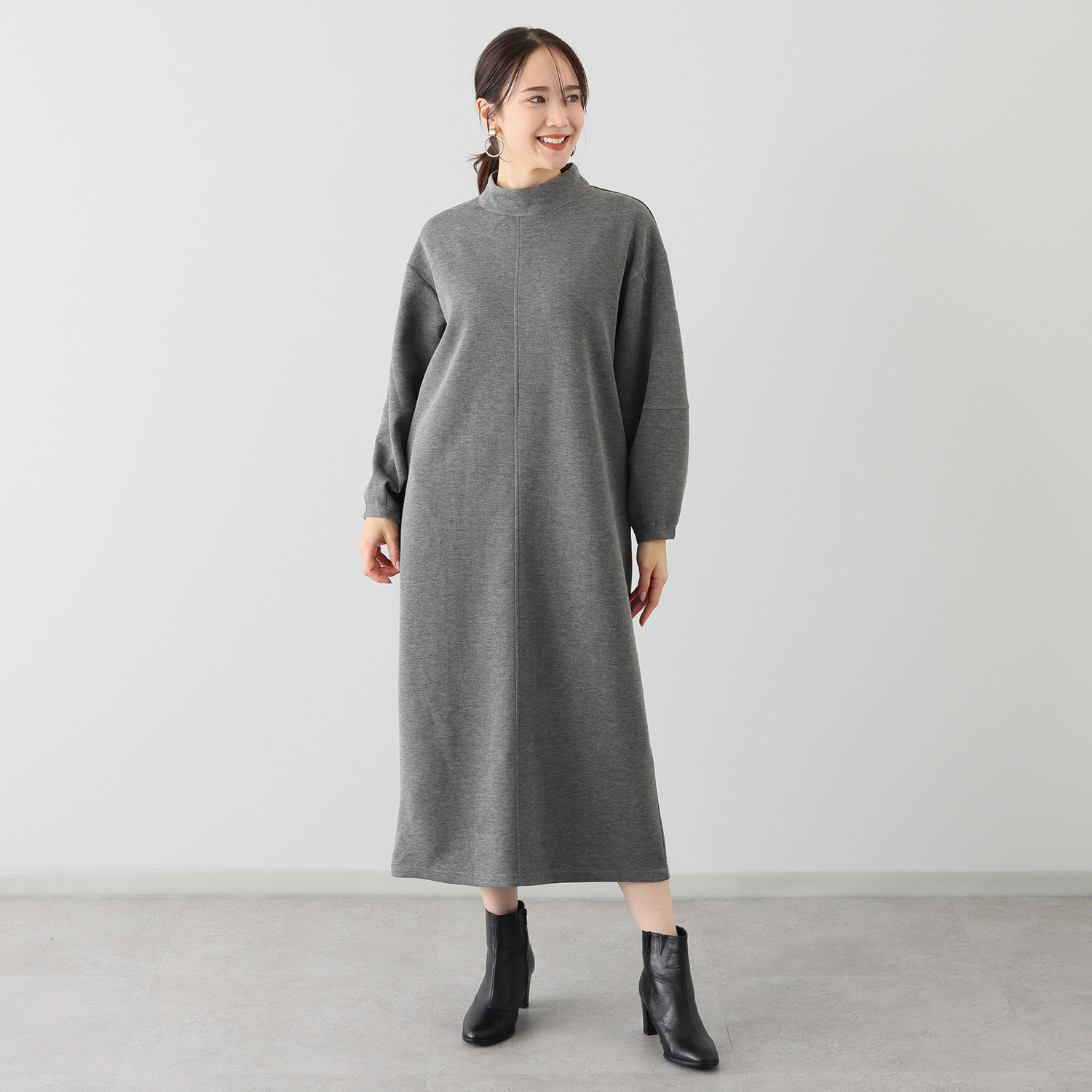 クワンティシ ストレッチポンチ ロングワンピース