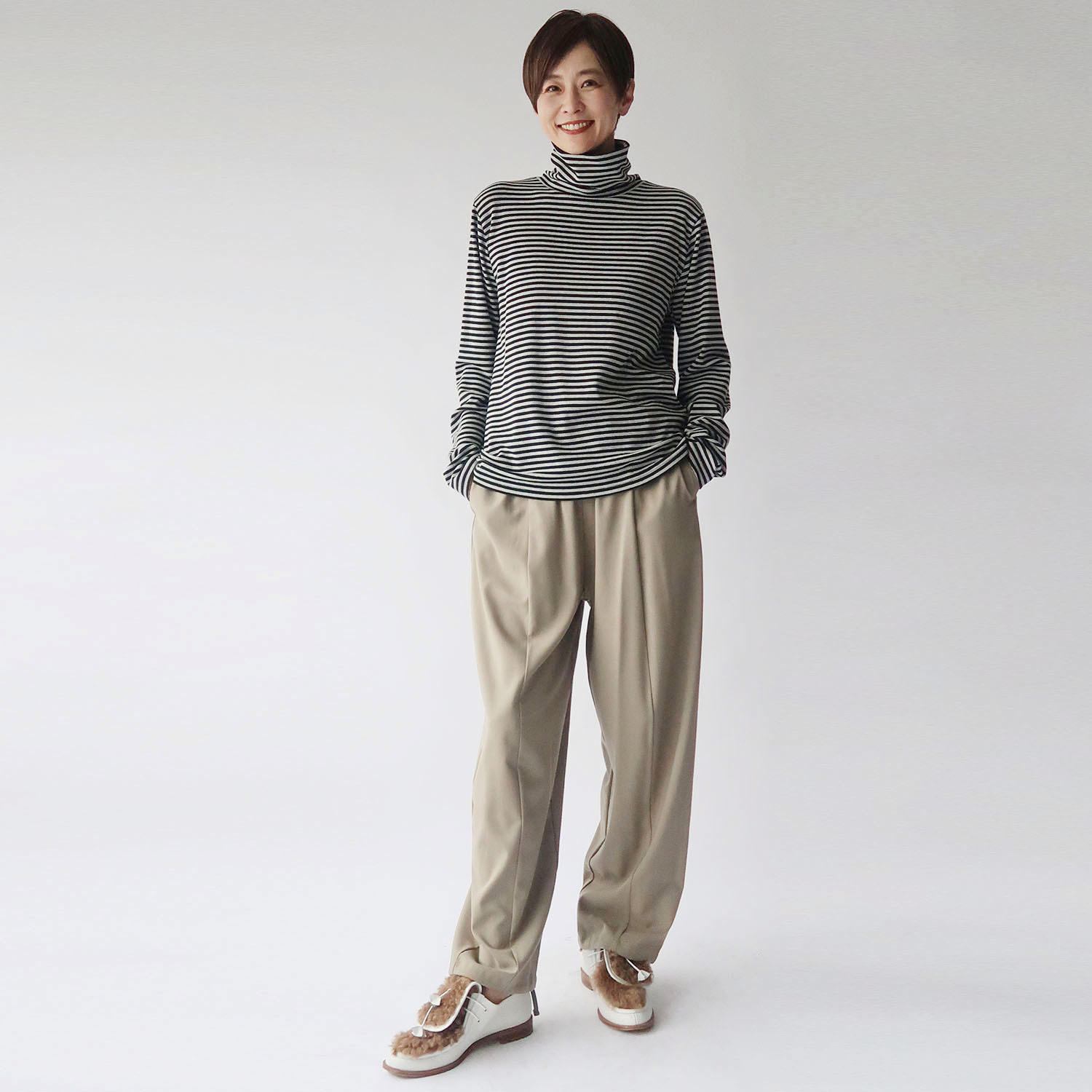 クワンティシ ボーダーカットソー ハイネックプルオーバー