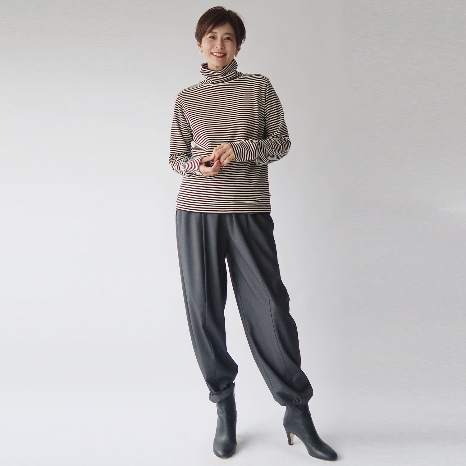 クワンティシ ボーダーカットソー ハイネックプルオーバー