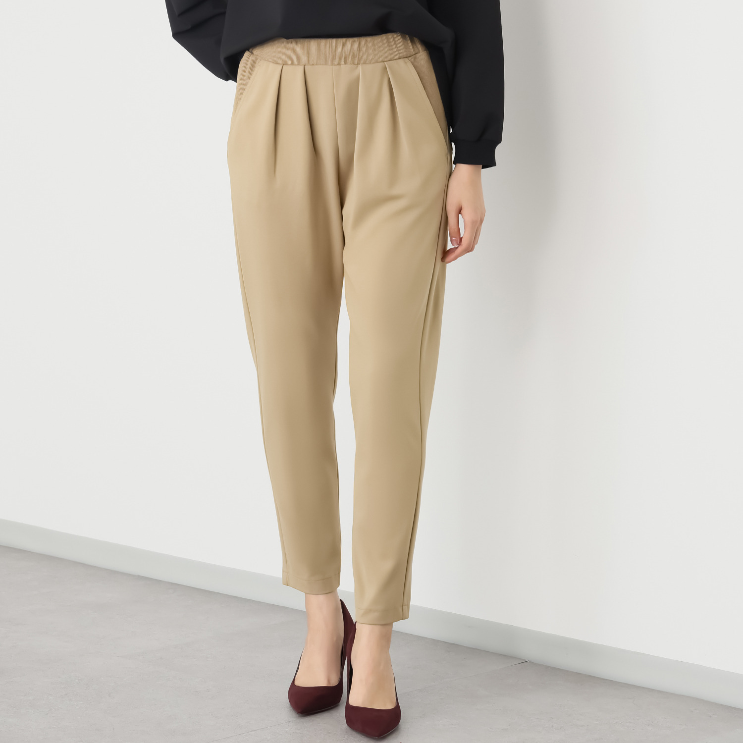 シーン タックテーパードパンツ