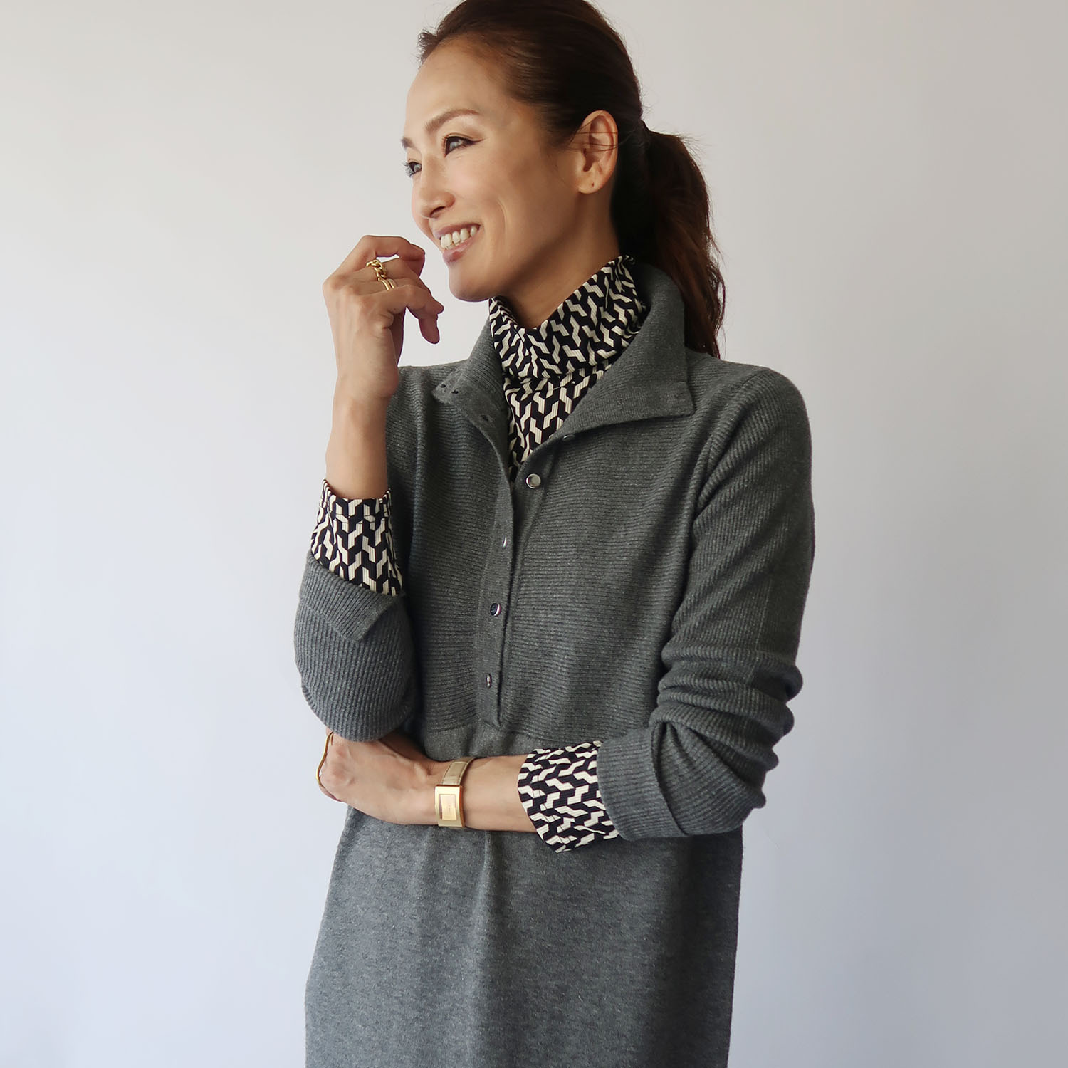 フーア フロントボタン ハイネック ニットワンピース