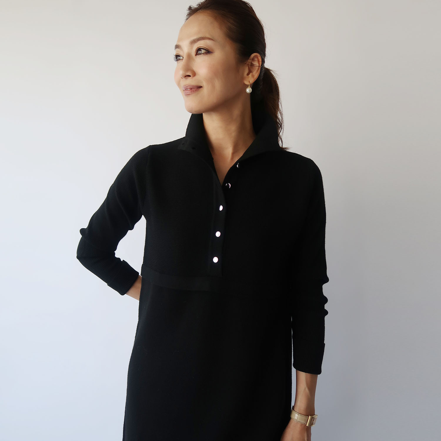 フーア フロントボタン ハイネック ニットワンピース