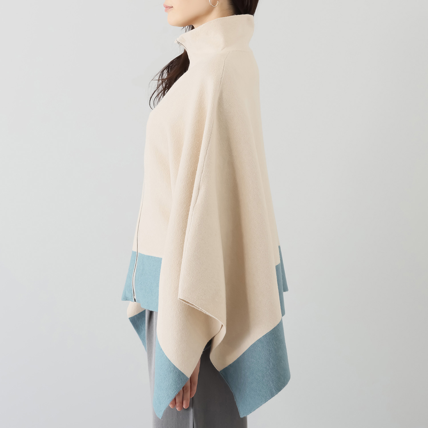 フーア 配色アクセント ジップ付 ニットケープ