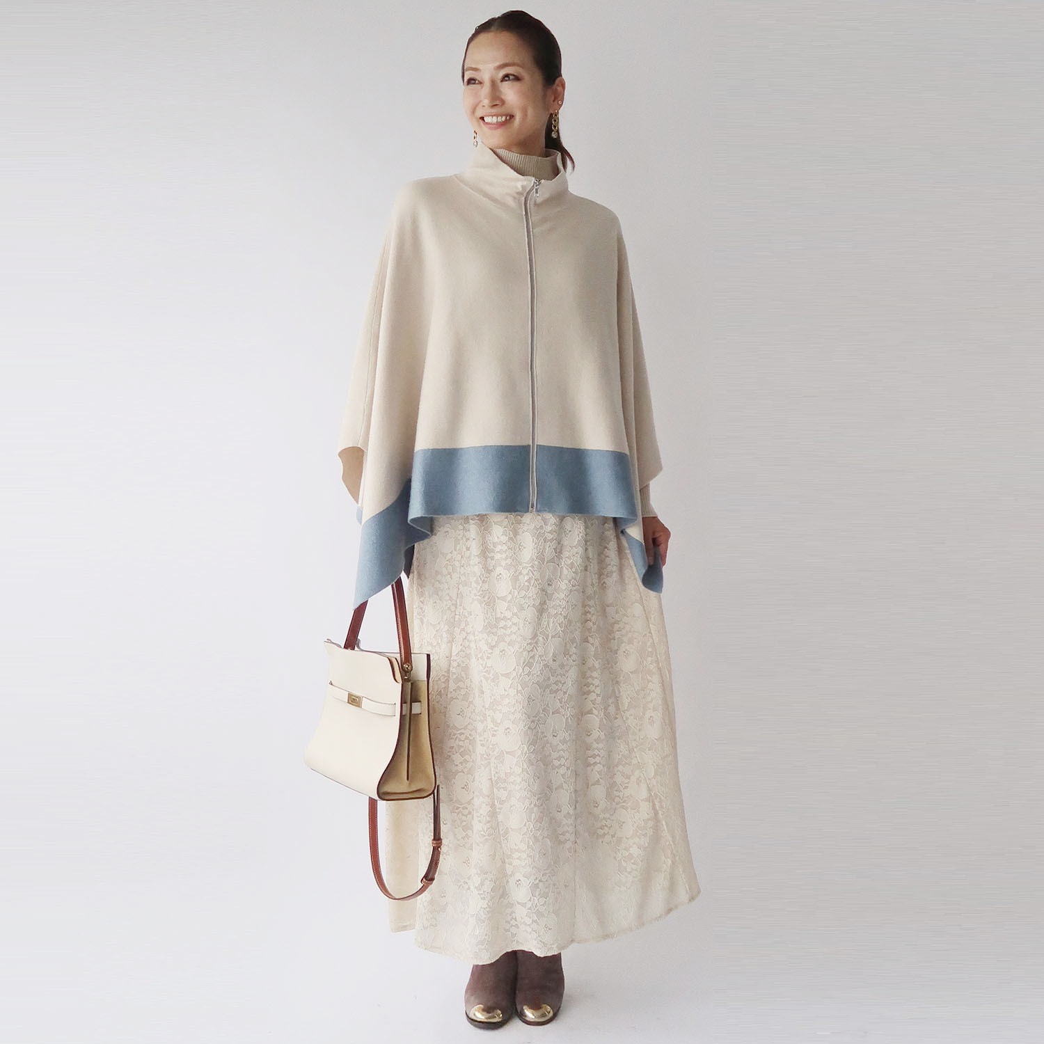 フーア 配色アクセント ジップ付 ニットケープ