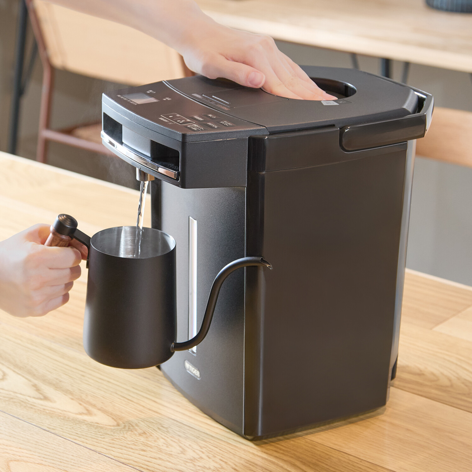 タイガー たっぷり沸かして まほうびんで保温！ 蒸気レス ＶＥ電気まほうびん “とく子さん” ＰＩＭ−Ｈ３００ ＜３．０リットル＞