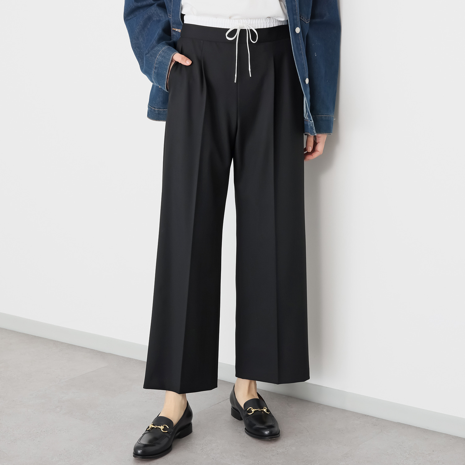 亀　恭子セレクト！ ロペ ２ウェイストレッチ チンツ加工　裏起毛 タックストレートパンツ