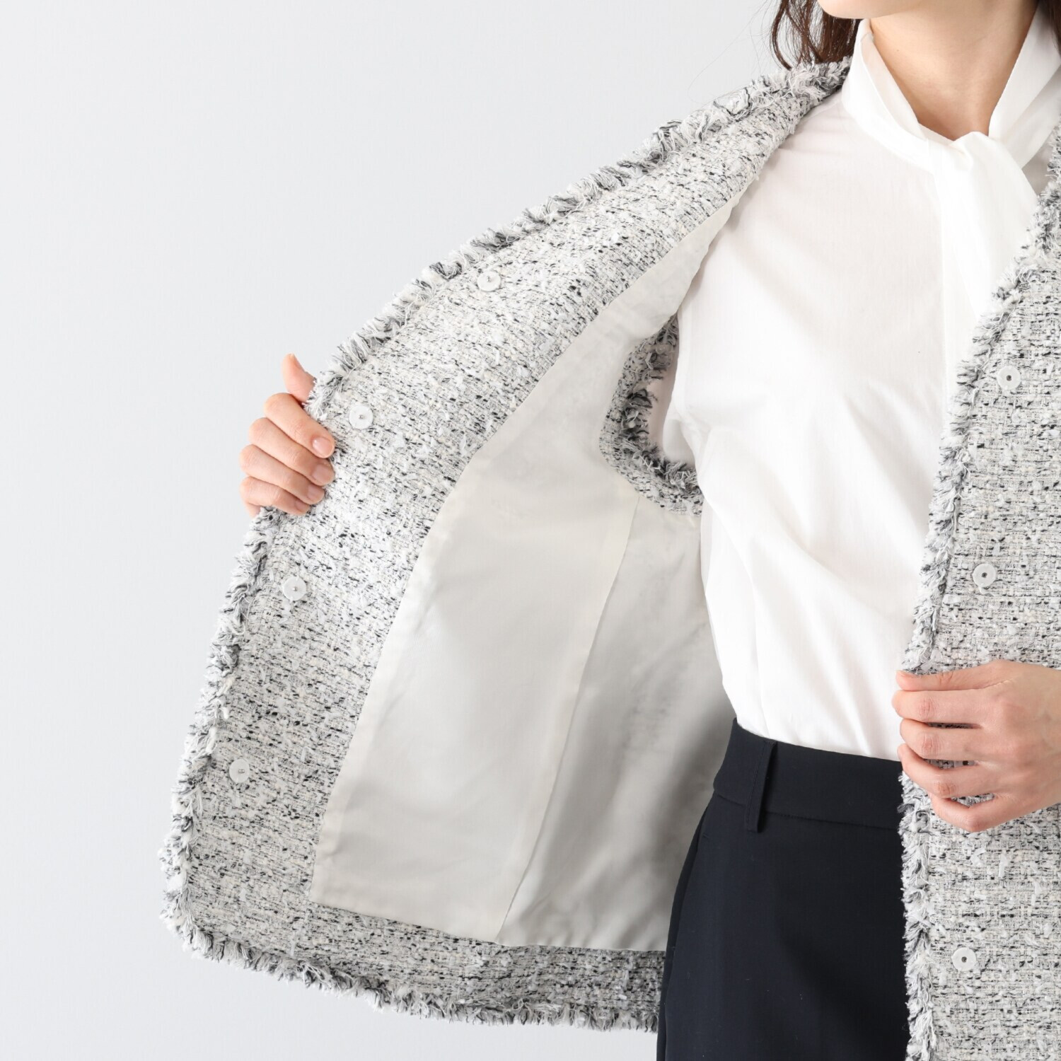 亀　恭子セレクト！ ロペ 尾州産ツイード生地使用 ポケットアクセント Ｖネックジレ