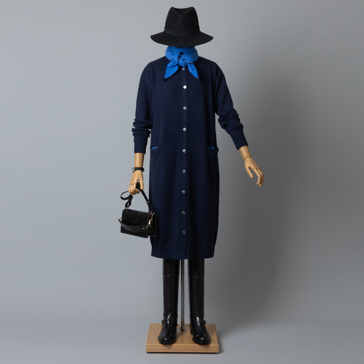 アズイズ　ビーマイセルフ バイ　ネイチャーズ モンゴルカシミヤ 配色使いワンピース