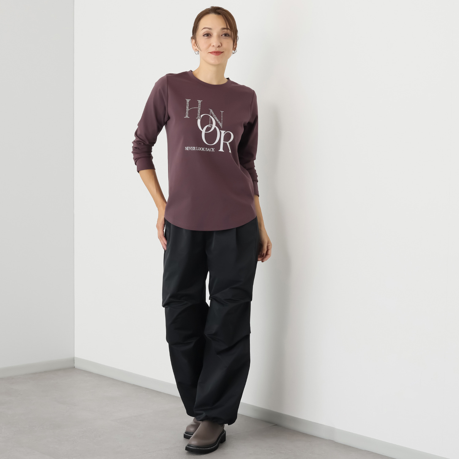 ヘブンアンドアース ラインストーンモティーフ メッセージ ロングＴシャツ