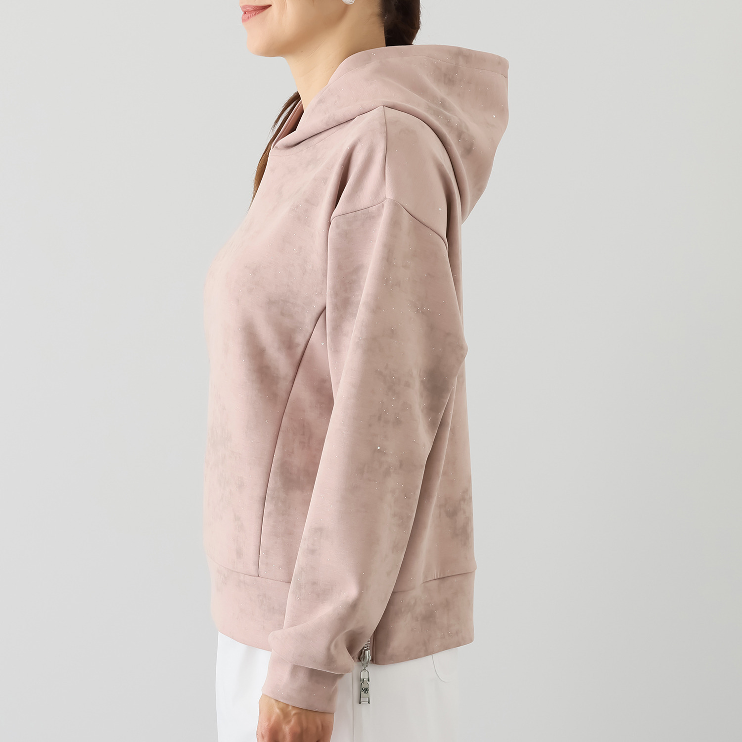 ヘブンアンドアース グリッターラメプリント アシンメトリージップ フーディープルオーバー