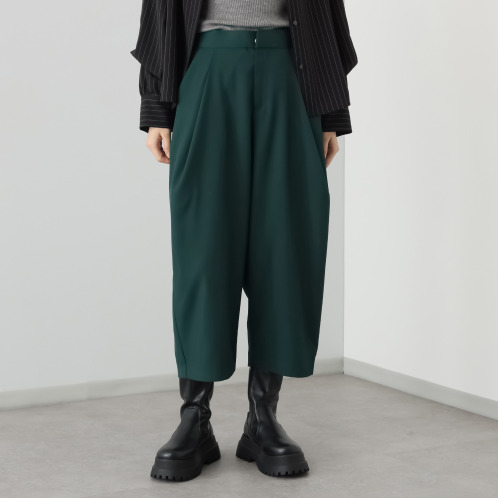 コモエリークローゼット ボリュームタック アンクルパンツ コモエリークローゼット ボリュームタック アンクルパンツ