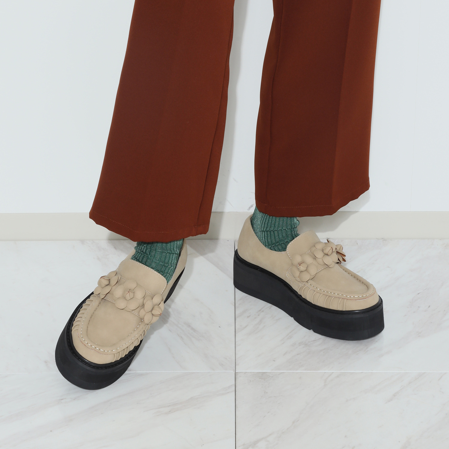 パドルージュ フラワーモティーフ 厚底ローファー