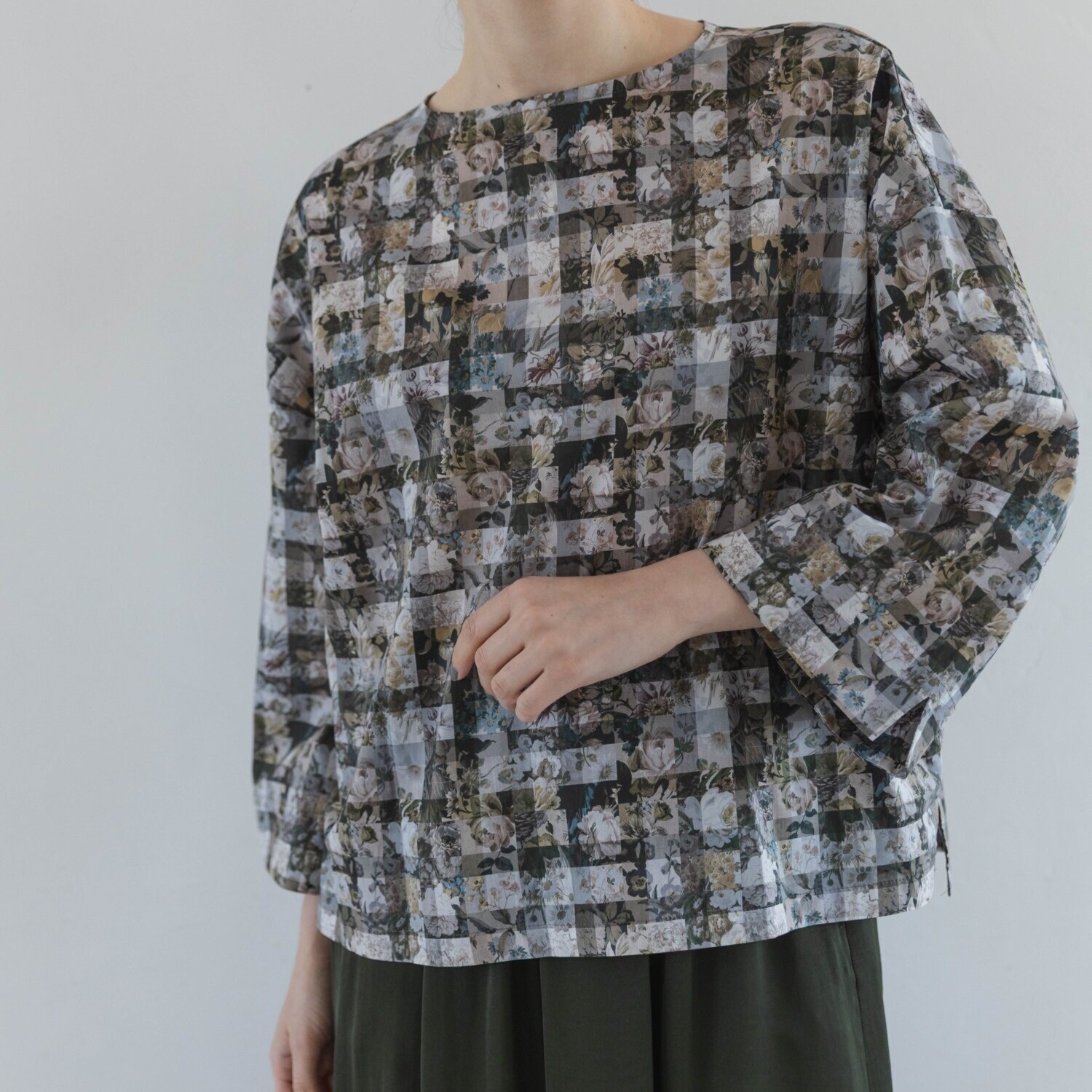 ソソット リバティプリント タナローン Ｔブラウス