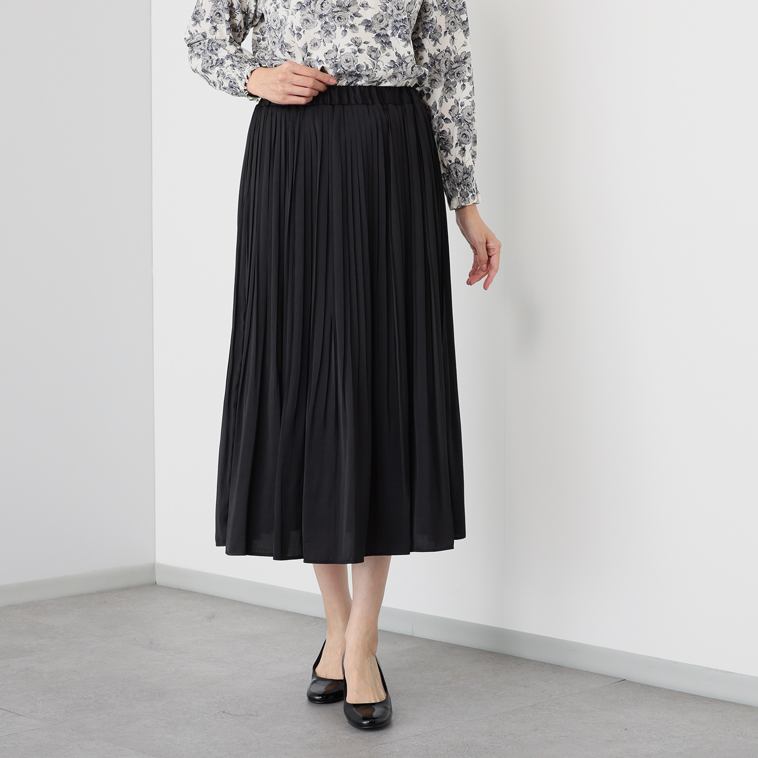 ソソット アンティーク調サテン 消しプリーツスカート