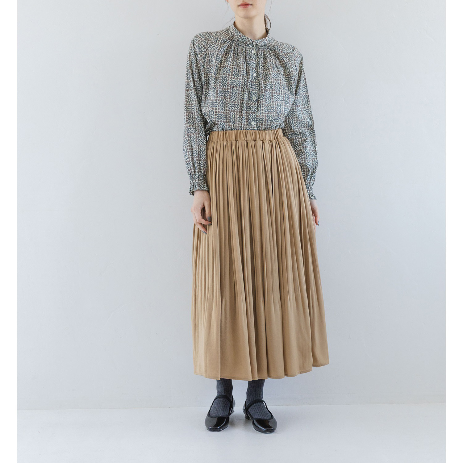 ソソット アンティーク調サテン 消しプリーツスカート