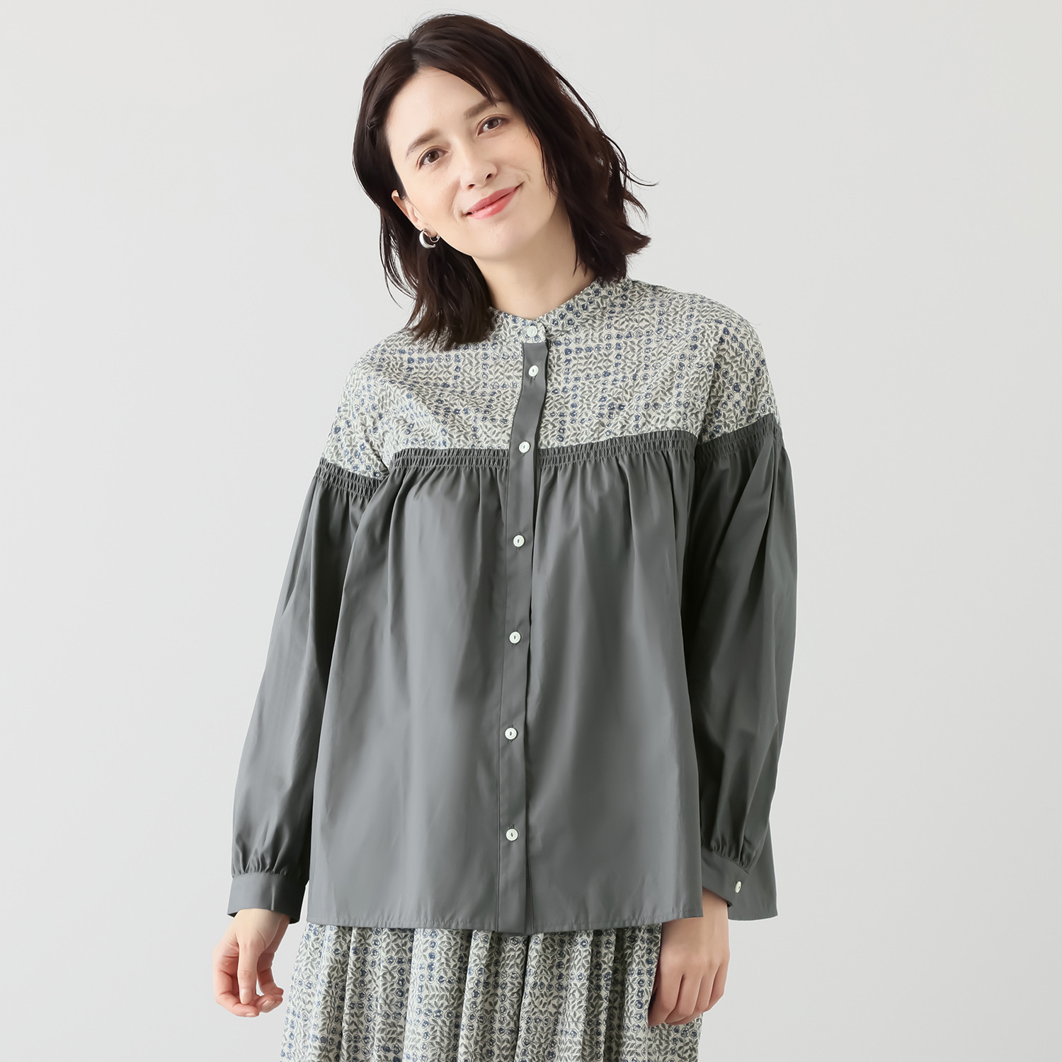 ソソット リバティプリント ゴムシャーリング切替 ブラウス