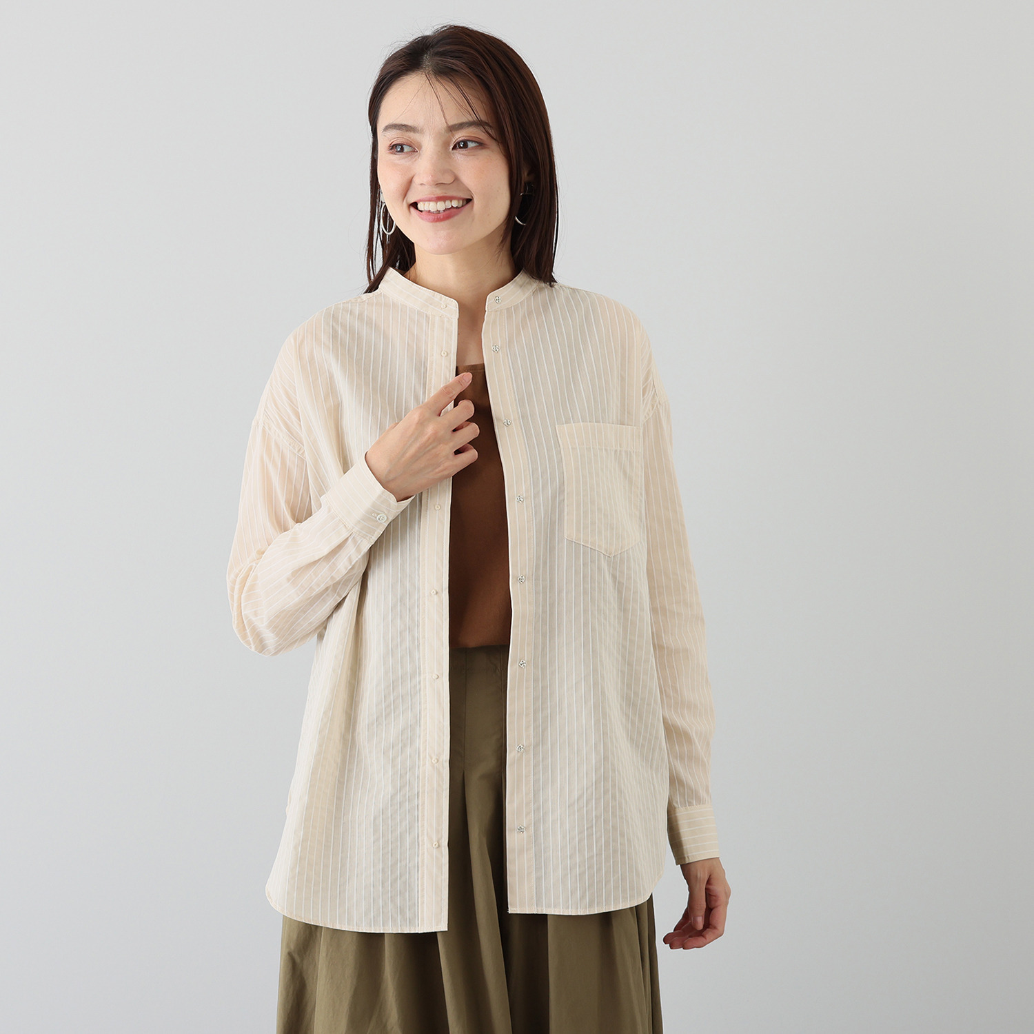 ポンデシャロン 刺しゅうボタン バンドカラーシャツ