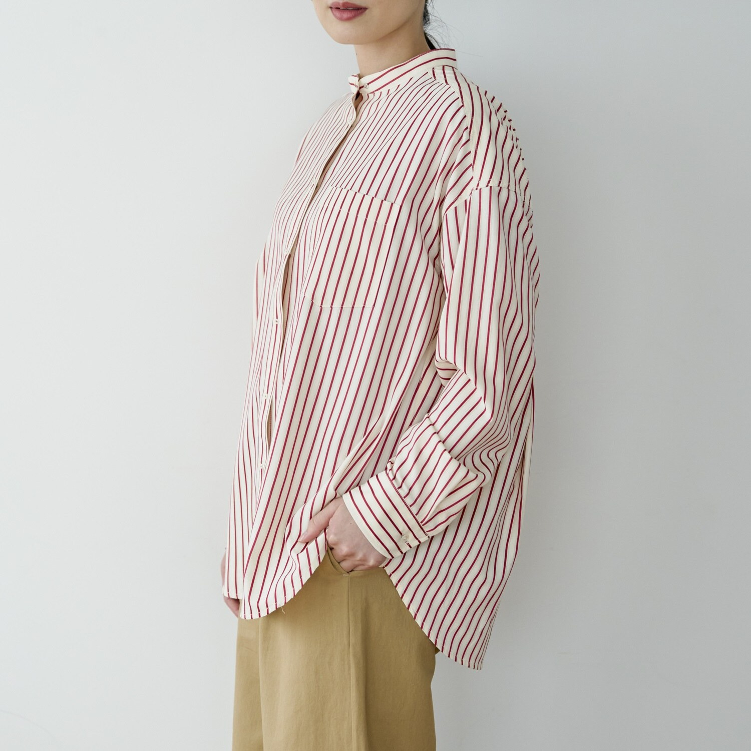 ポンデシャロン 刺しゅうボタン バンドカラーシャツ