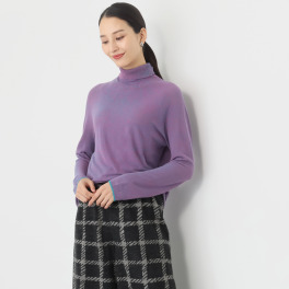 エム　アンド　キョウコ シームレス プルオーバー