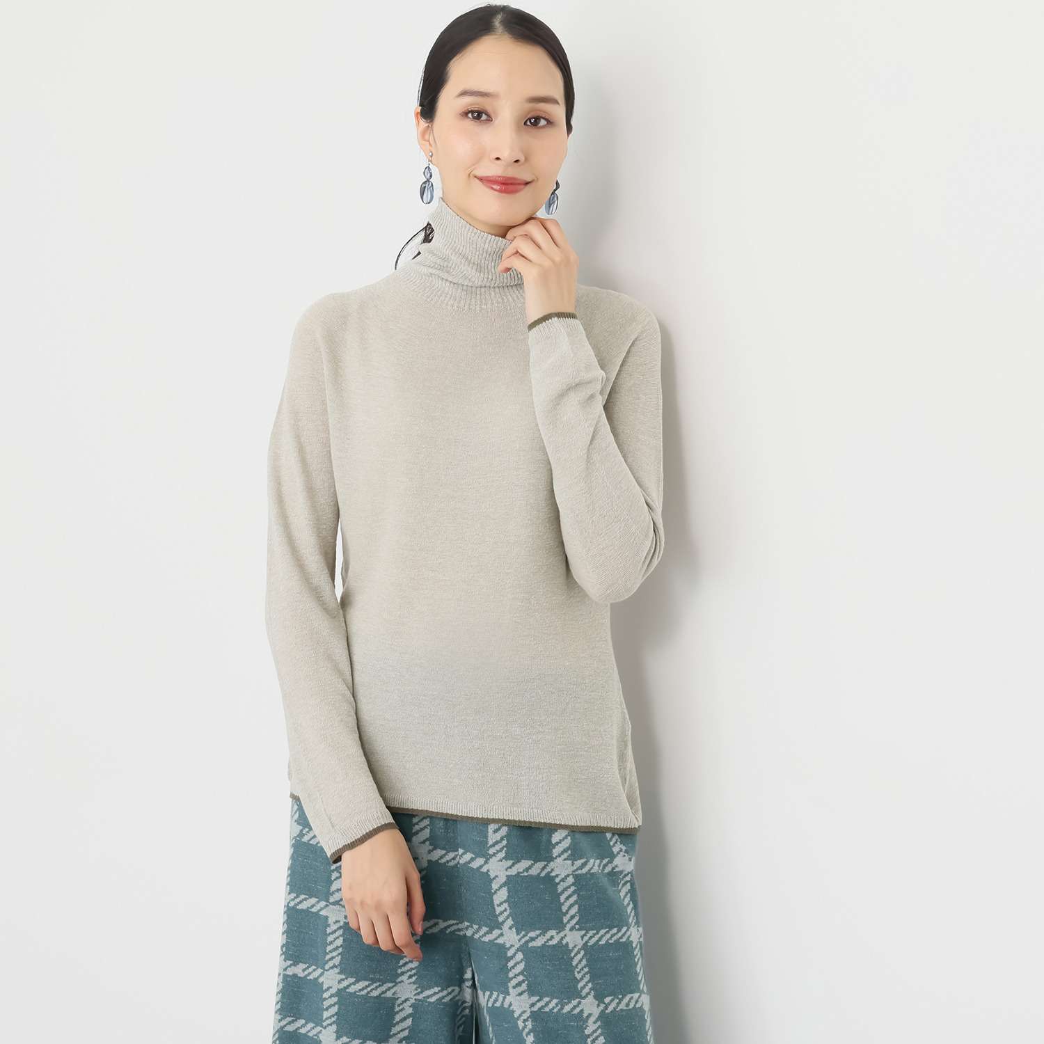 エム　アンド　キョウコ シームレス プルオーバー