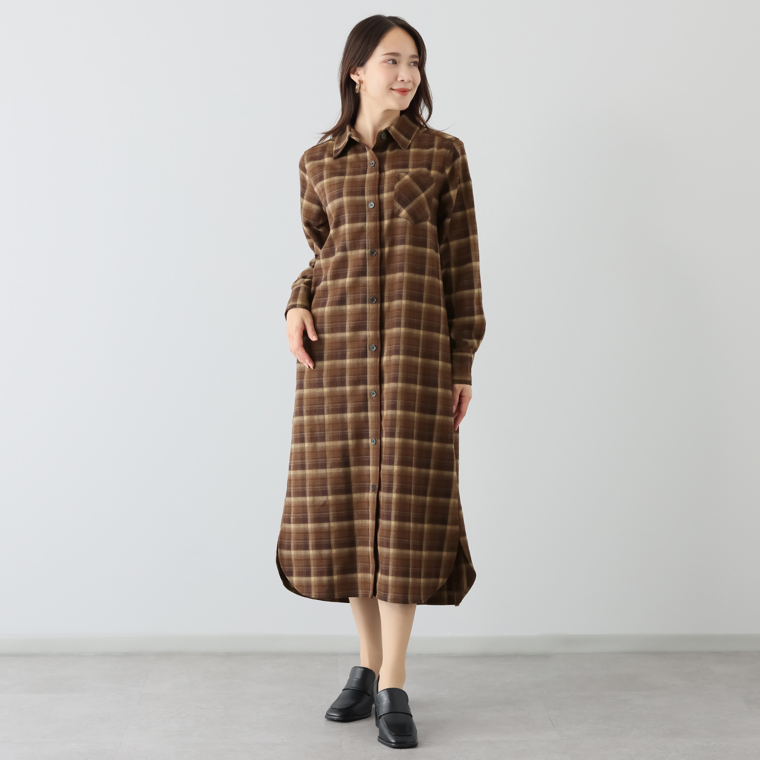 エイジャ 日常を彩る トラディショナルムードな シャツワンピース