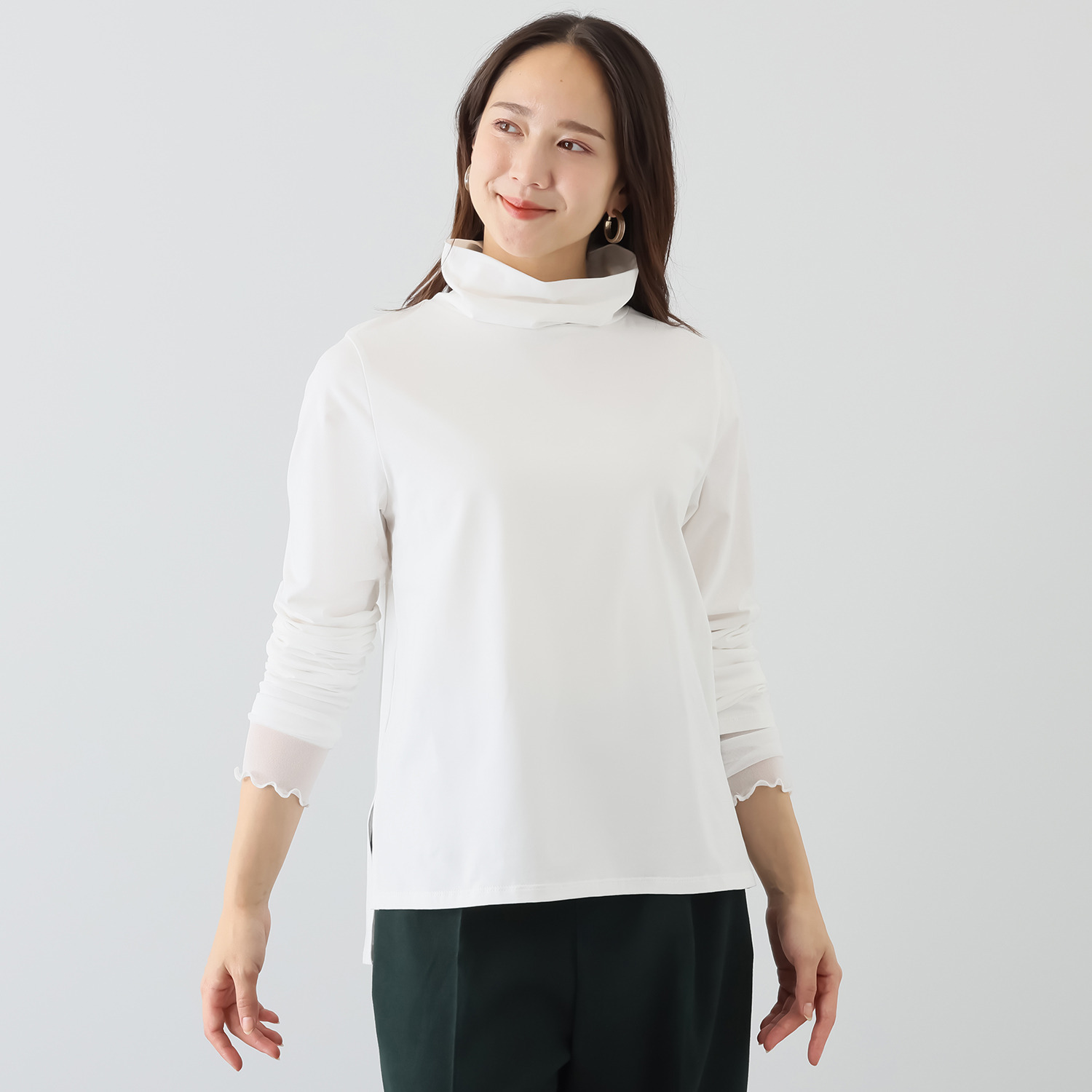 エイジャ 重ね着でも１枚でも サマになる 洗練チュールレイヤード カットソー