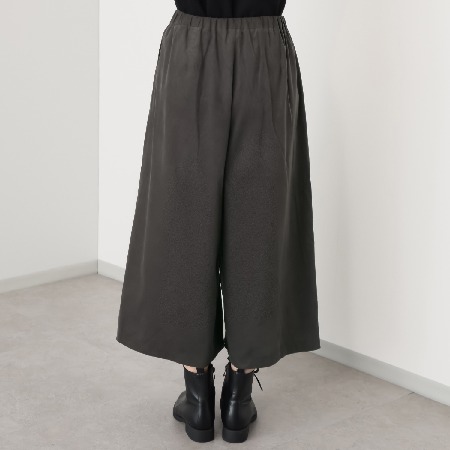 エバーグリーン エバーモア 季節を心地良く楽しむ スカートライクな ラップパンツ